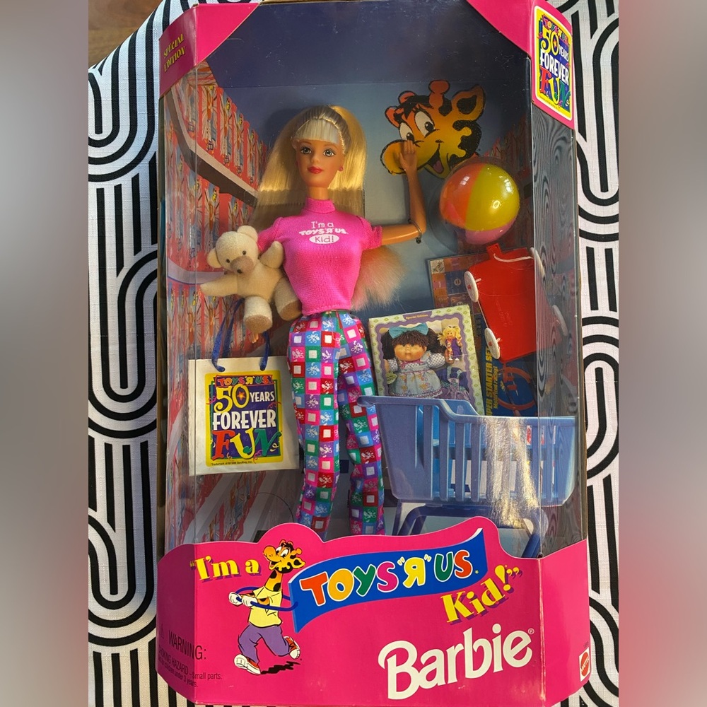 Vintage I’m a Toys R US Kid Barbie 50th Anniversary Doll 1997 Mattel 18895 NRFB